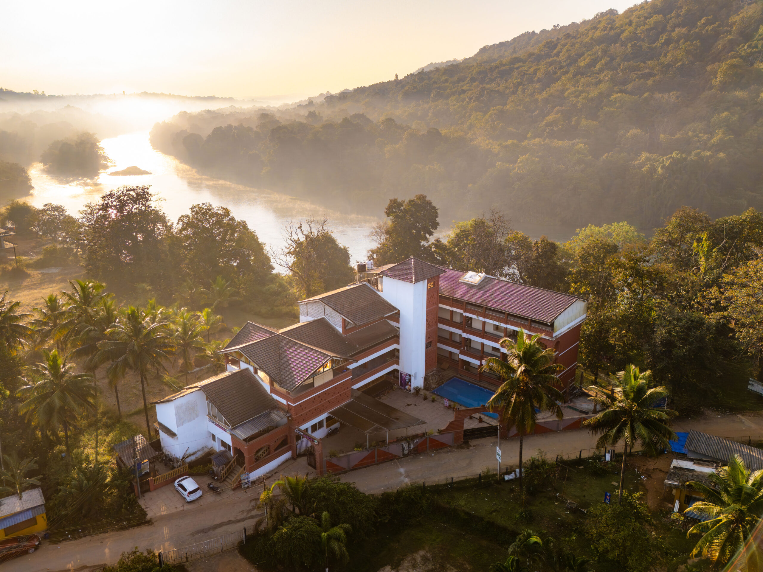 DJI_20251210080022_0516_D-HDR